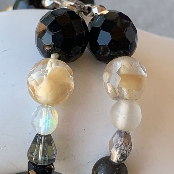 Vintage artisan made glass beaded bracelet black beige ab crystal silver clasp - Picture 11 of 11